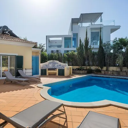 Garissa Villa *